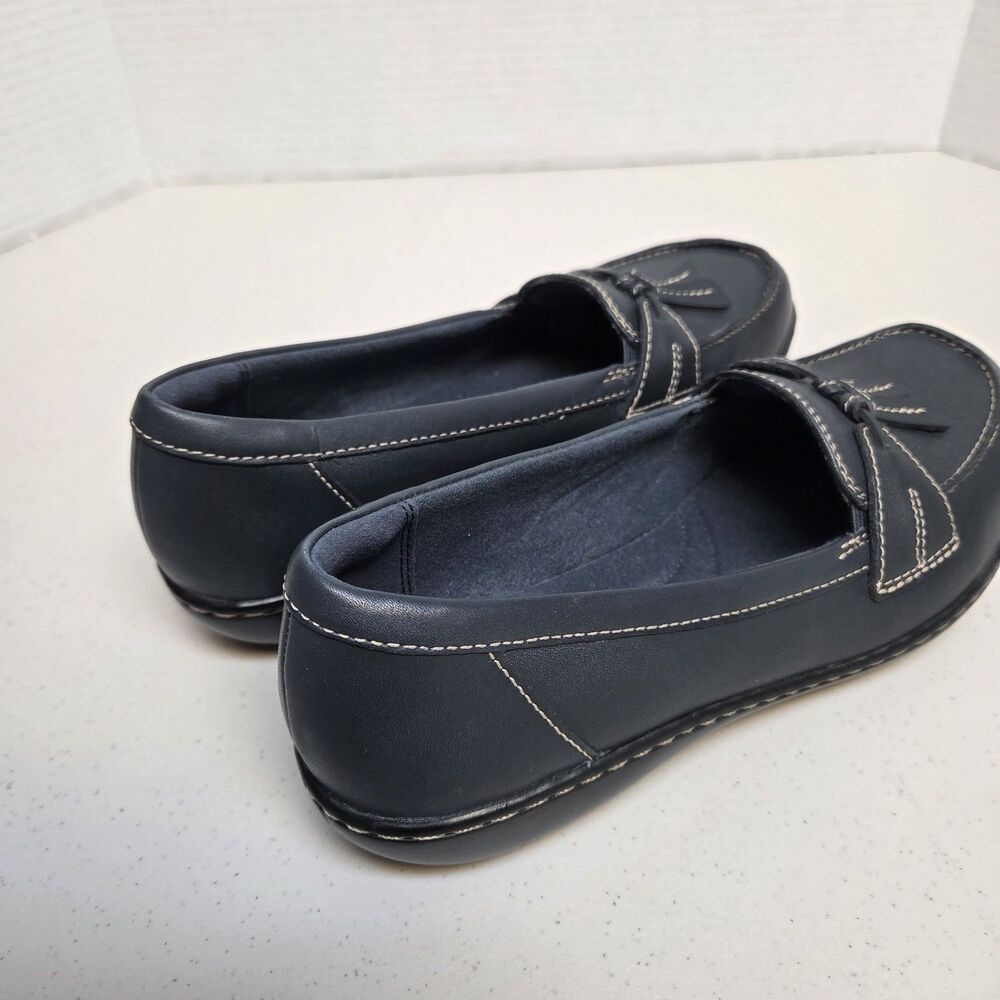 Clarks ASHLAND BUBBLE Tassel Loafer Womens  8.5W  Wide Blue Leather Slip-on Mocs - Picture 3 of 16